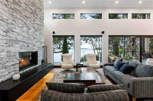 2250 Dolphin Rd, North Saanich, BC V8L 5Y7