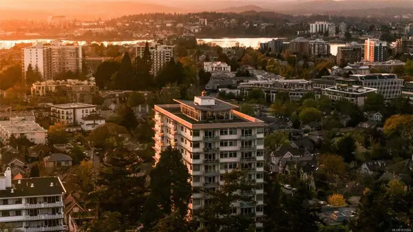 250 Douglas St #902, Victoria, BC V8V 2P4