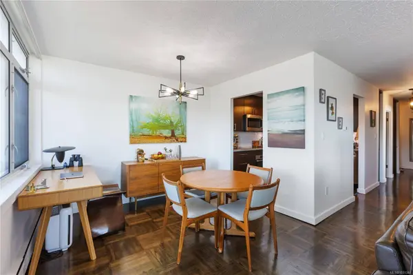 250 Douglas St #902, Victoria, BC V8V 2P4