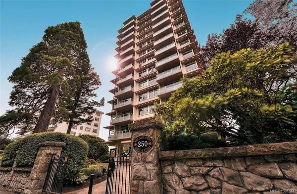 250 Douglas St #902, Victoria, BC V8V 2P4