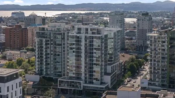 989 Johnson St ##713, Victoria, BC V8V 0E3
