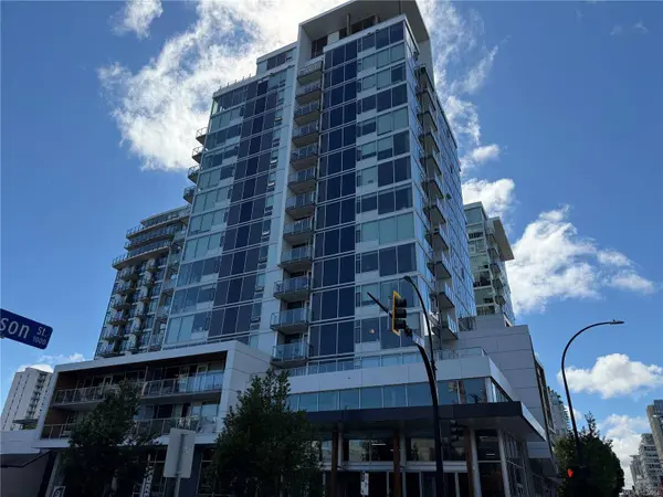 989 Johnson St ##713, Victoria, BC V8V 0E3