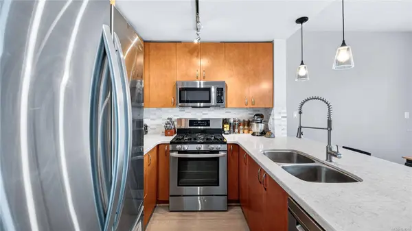 860 View St ##701, Victoria, BC V8W 3Z8