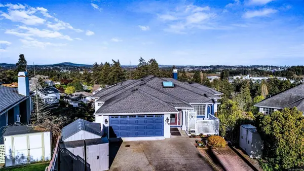 380 Crystalview Terr