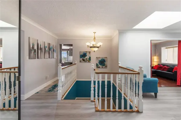 380 Crystalview Terr, Langford, BC V9B 5S5