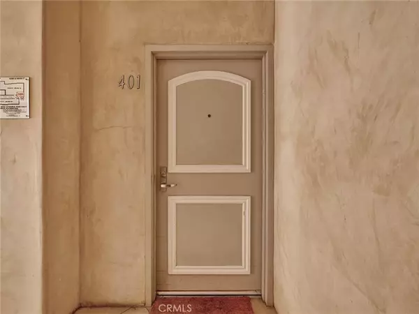 11280 La Maida #401, North Hollywood, CA 91601