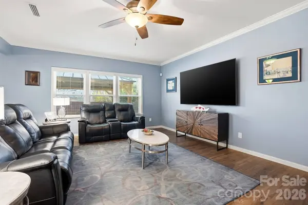 1103 Clover LN, Matthews, NC 28104