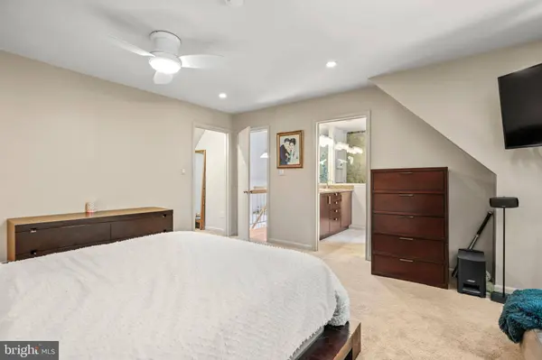 11212 ANGUS PL, Potomac, MD 20854