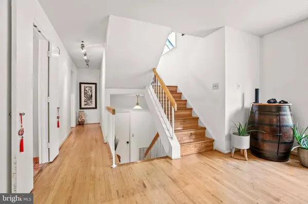 11212 ANGUS PL, Potomac, MD 20854