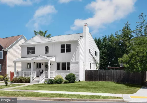 6401 WINNEPEG RD, Bethesda, MD 20817