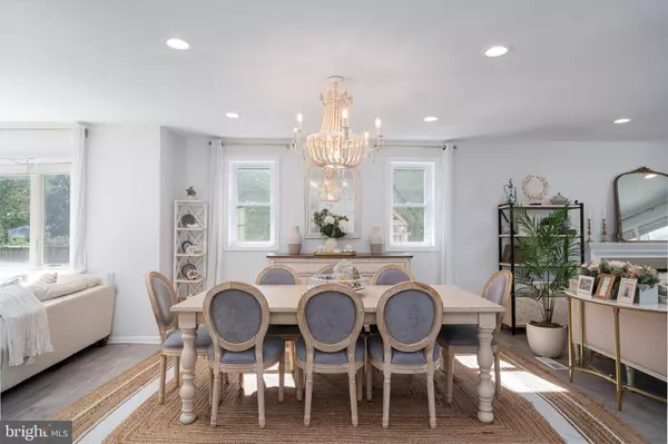 6401 WINNEPEG RD, Bethesda, MD 20817