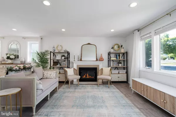 6401 WINNEPEG RD, Bethesda, MD 20817