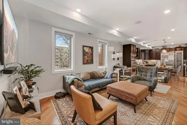 915 3RD ST NE, Washington, DC 20002