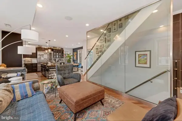 915 3RD ST NE, Washington, DC 20002