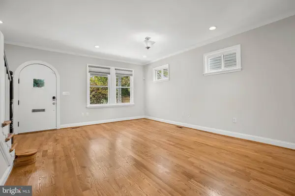 743 MADISON ST NW, Washington, DC 20011