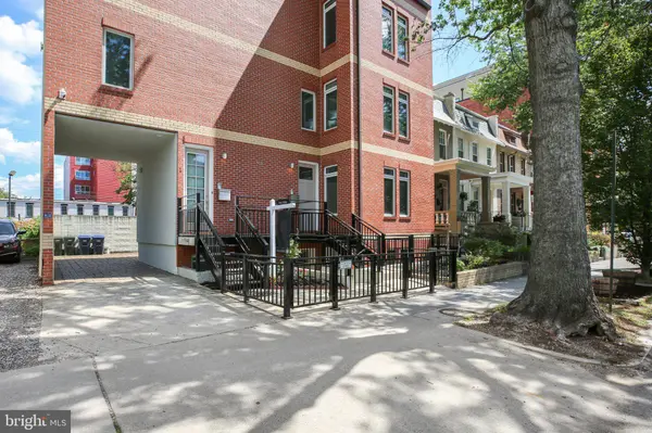 915 3RD ST NE, Washington, DC 20002