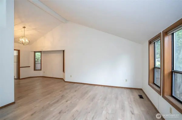 9711 Onyx DR SW, Lakewood, WA 98498