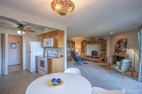 7317 N Skyview #L203, Tacoma, WA 98406