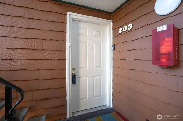 7317 N Skyview #L203, Tacoma, WA 98406