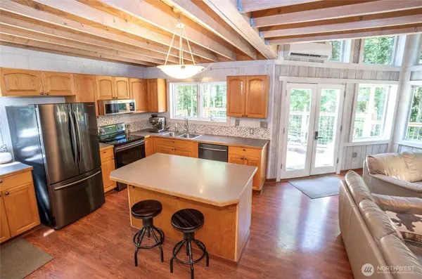 9393 Phillips RD SE, Port Orchard, WA 98367