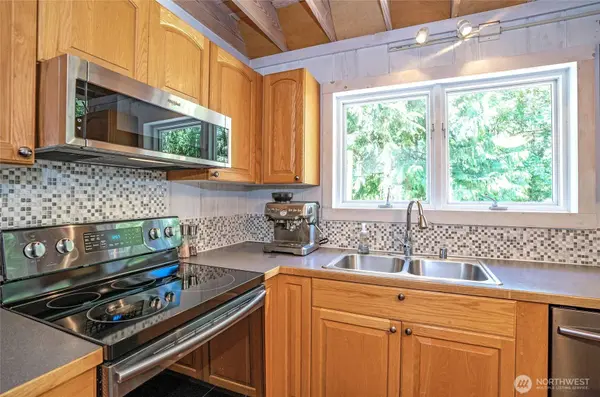 9393 Phillips RD SE, Port Orchard, WA 98367