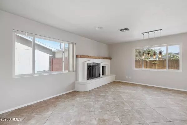 8301 E INDIANOLA Avenue, Scottsdale, AZ 85251