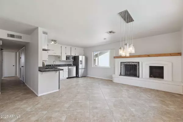 8301 E INDIANOLA Avenue, Scottsdale, AZ 85251