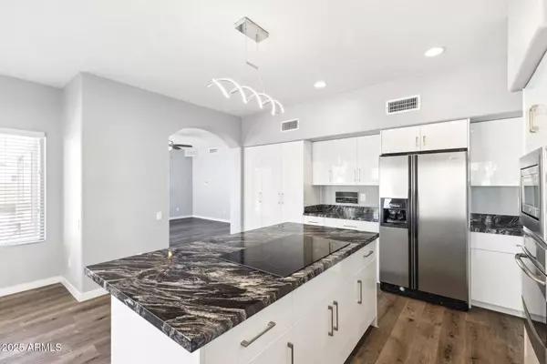 3641 E Park Avenue, Phoenix, AZ 85044