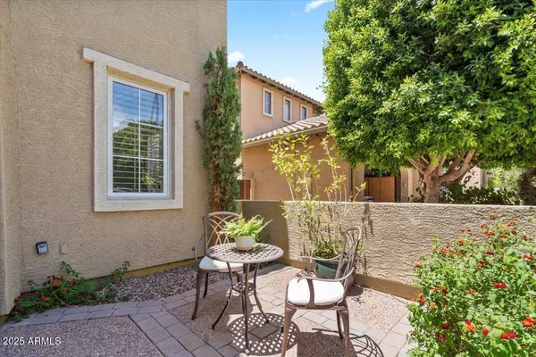 42 S Nevada Way, Gilbert, AZ 85233