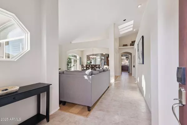 16609 S 14TH Street, Phoenix, AZ 85048