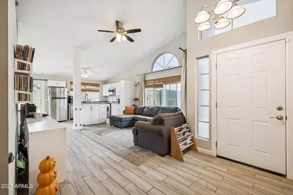 1701 E Carson Road, Phoenix, AZ 85042