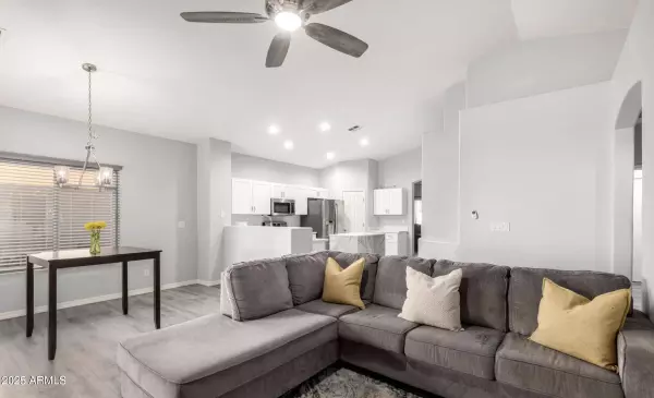 4934 W APOLLO Road, Laveen, AZ 85339