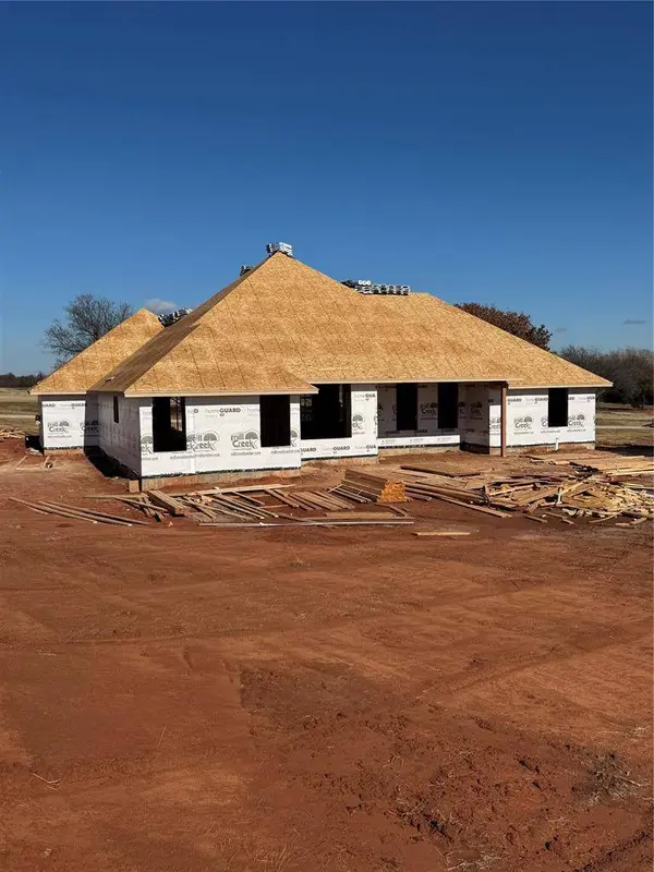 2443 Wolf Creek BND, Blanchard, OK 73010