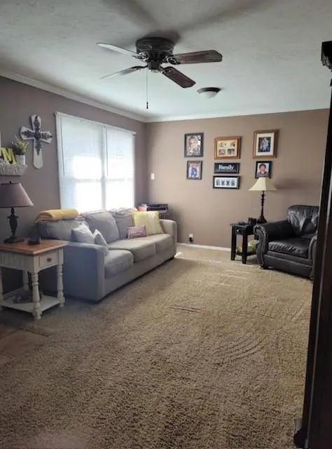406 Winona, Lindsay, OK 73052