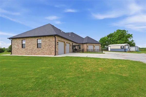 579 N Cemetery RD, Tuttle, OK 73089