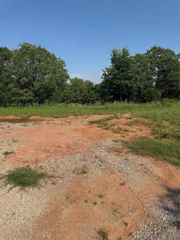 16085 N County Road 3040, Lindsay, OK 73052