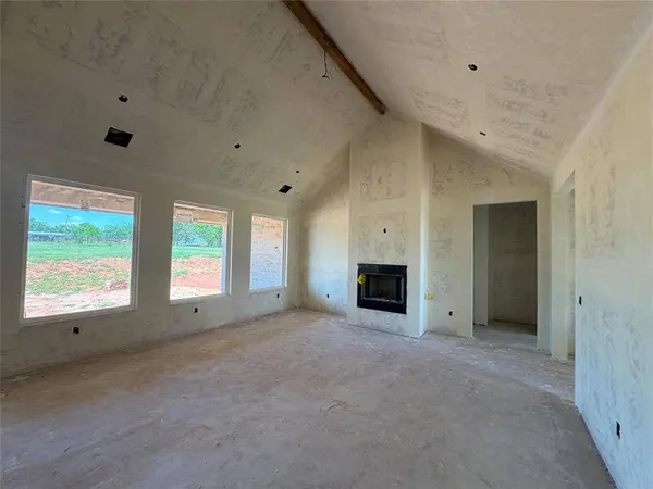 2436 Wolf Creek BND, Blanchard, OK 73010