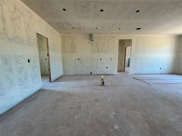 2436 Wolf Creek BND, Blanchard, OK 73010