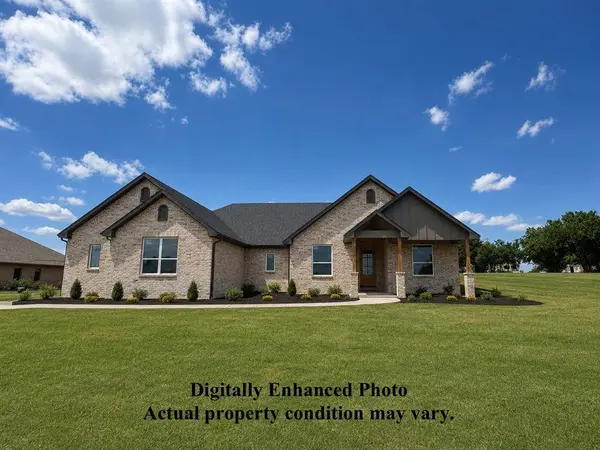 2436 Wolf Creek BND, Blanchard, OK 73010