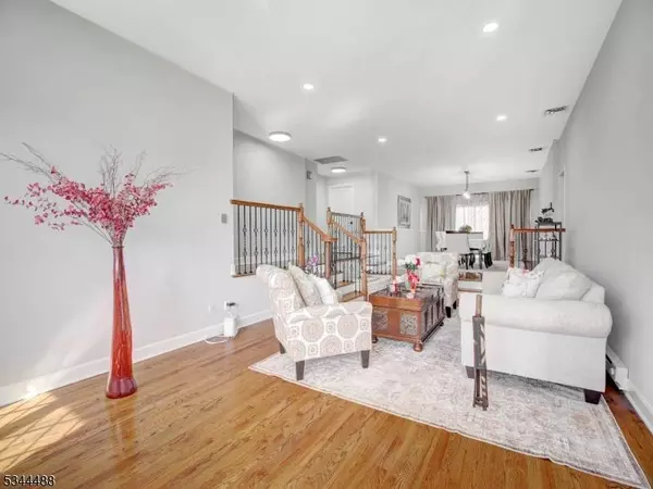 816 Washington Ave, Linden City, NJ 07036