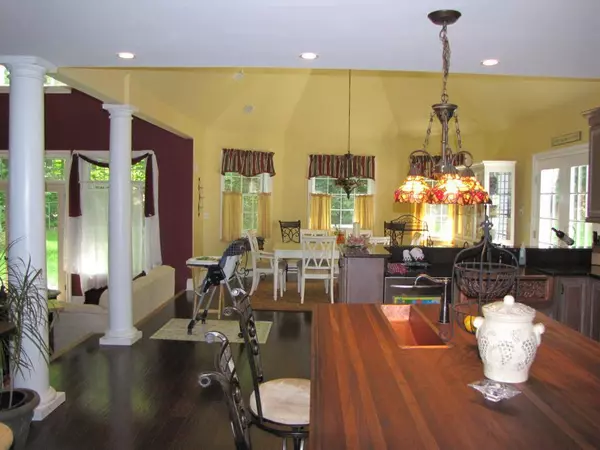 34 E Munsell Ave, Linden City, NJ 07036