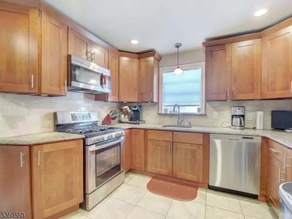 126 Bender Ave, Roselle Park Boro, NJ 07204