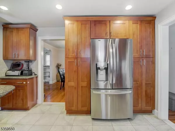 126 Bender Ave, Roselle Park Boro, NJ 07204