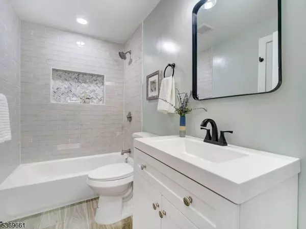 5 Terrace Ave, West Orange Twp., NJ 07052