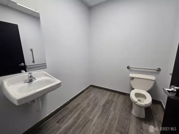 374 Green ST, Woodbridge Proper, NJ 07095