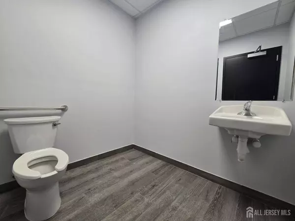 374 Green ST, Woodbridge Proper, NJ 07095