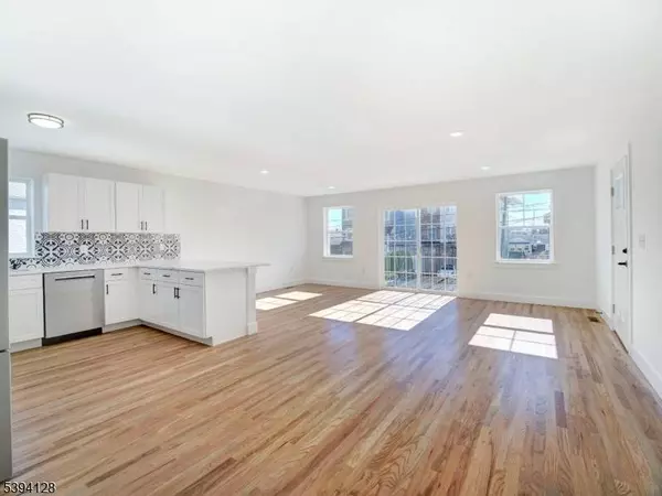 429 Niles St, Elizabeth City, NJ 07202