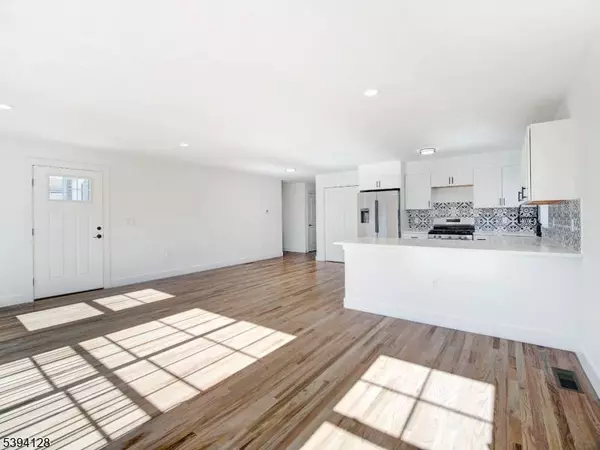 429 Niles St, Elizabeth City, NJ 07202