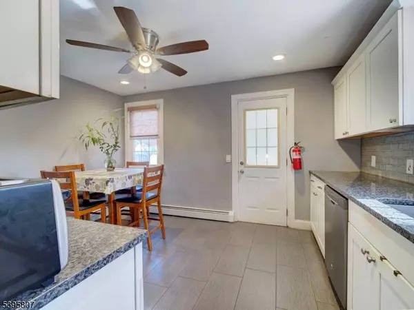 812 Washington Ave, Linden City, NJ 07036