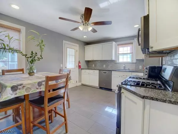 812 Washington Ave, Linden City, NJ 07036